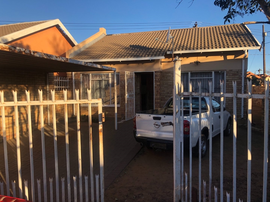 2 Bedroom Property for Sale in Bloemside Free State